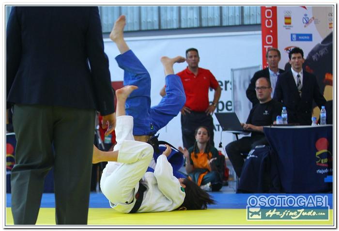 CEU2011 20042